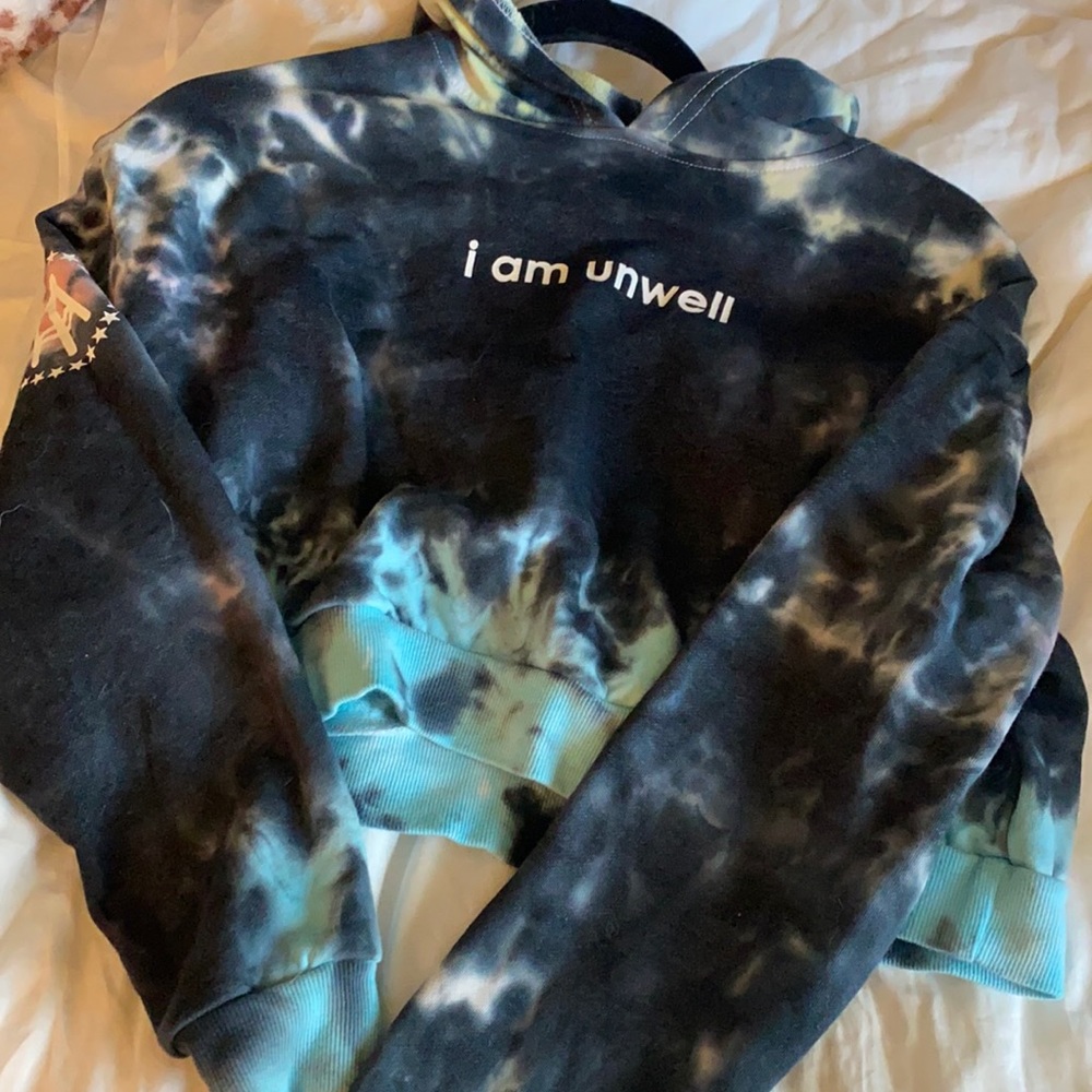 Barstools sports I am unwell cropped hoodie